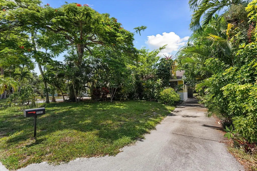 4880 Lincoln Road Delray Beach FL 33445