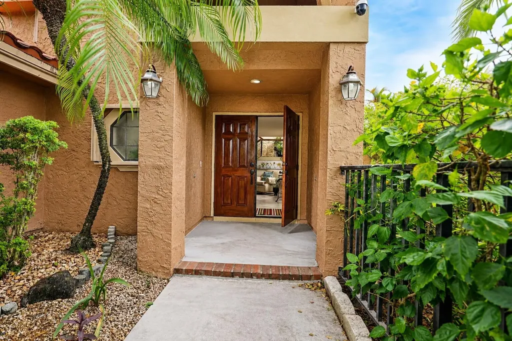 749 NW 40th Terrace Deerfield Beach FL 33442