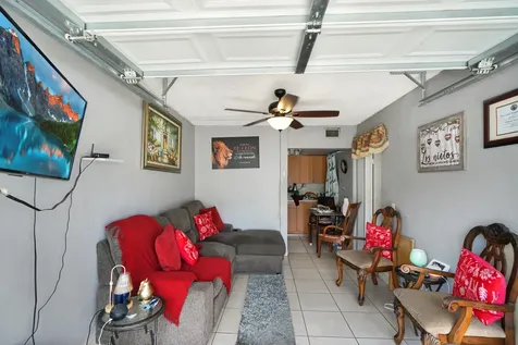 1067 W 43rd Place Hialeah FL 33012