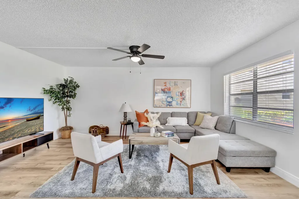 52 Burgundy B Delray Beach FL 33484