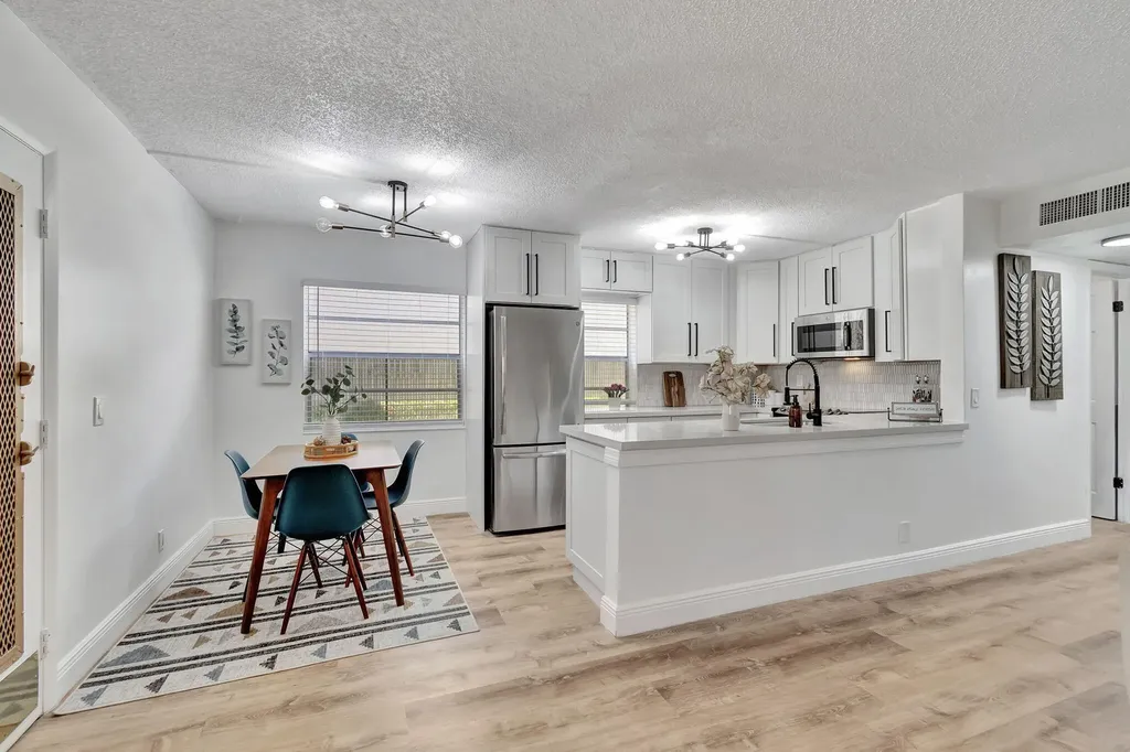 52 Burgundy B Delray Beach FL 33484