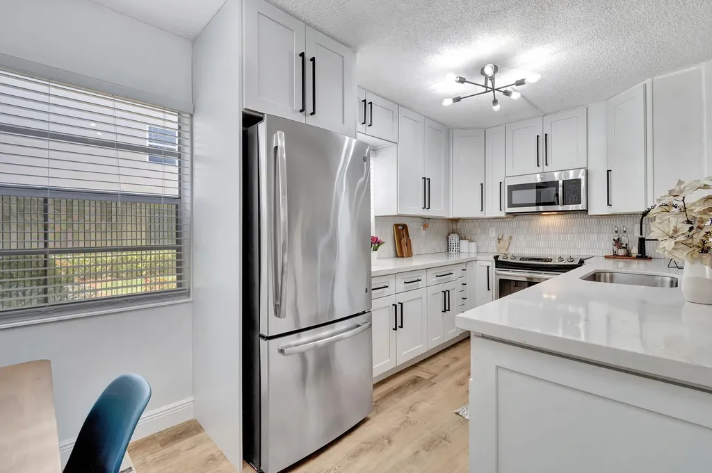 52 Burgundy B Delray Beach FL 33484
