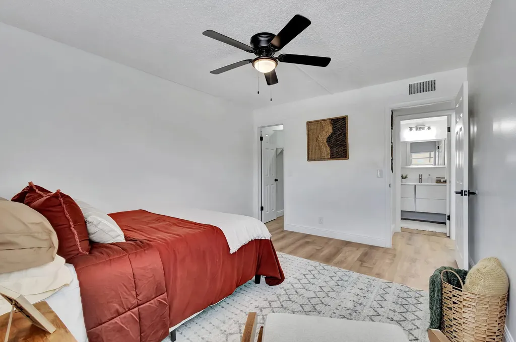 52 Burgundy B Delray Beach FL 33484