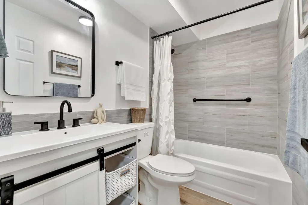 52 Burgundy B Delray Beach FL 33484