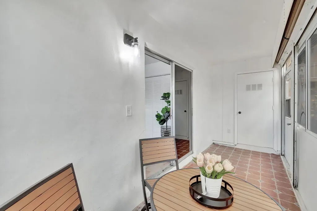 52 Burgundy B Delray Beach FL 33484