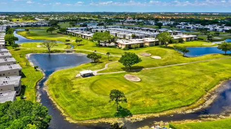 52 Burgundy B Delray Beach FL 33484