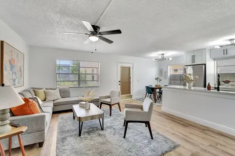 52 Burgundy B Delray Beach FL 33484