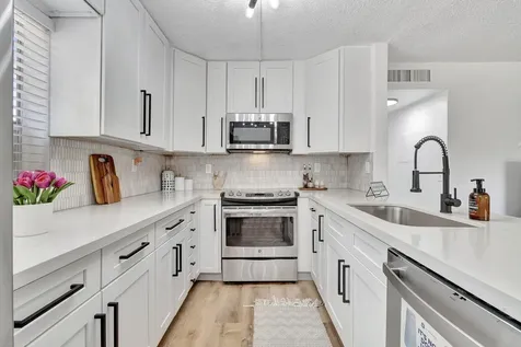 52 Burgundy B Delray Beach FL 33484