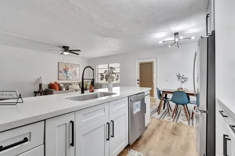 52 Burgundy B Delray Beach FL 33484