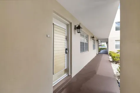 52 Burgundy B Delray Beach FL 33484