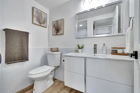 52 Burgundy B Delray Beach FL 33484