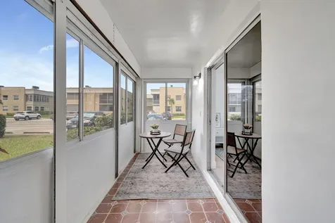52 Burgundy B Delray Beach FL 33484