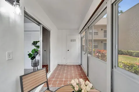 52 Burgundy B Delray Beach FL 33484