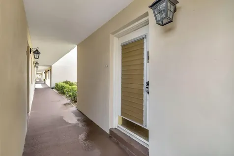 52 Burgundy B Delray Beach FL 33484