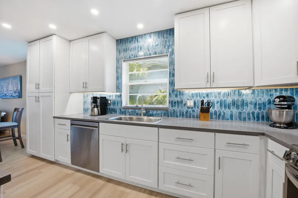 6125 Stanley Lane Delray Beach FL 33484