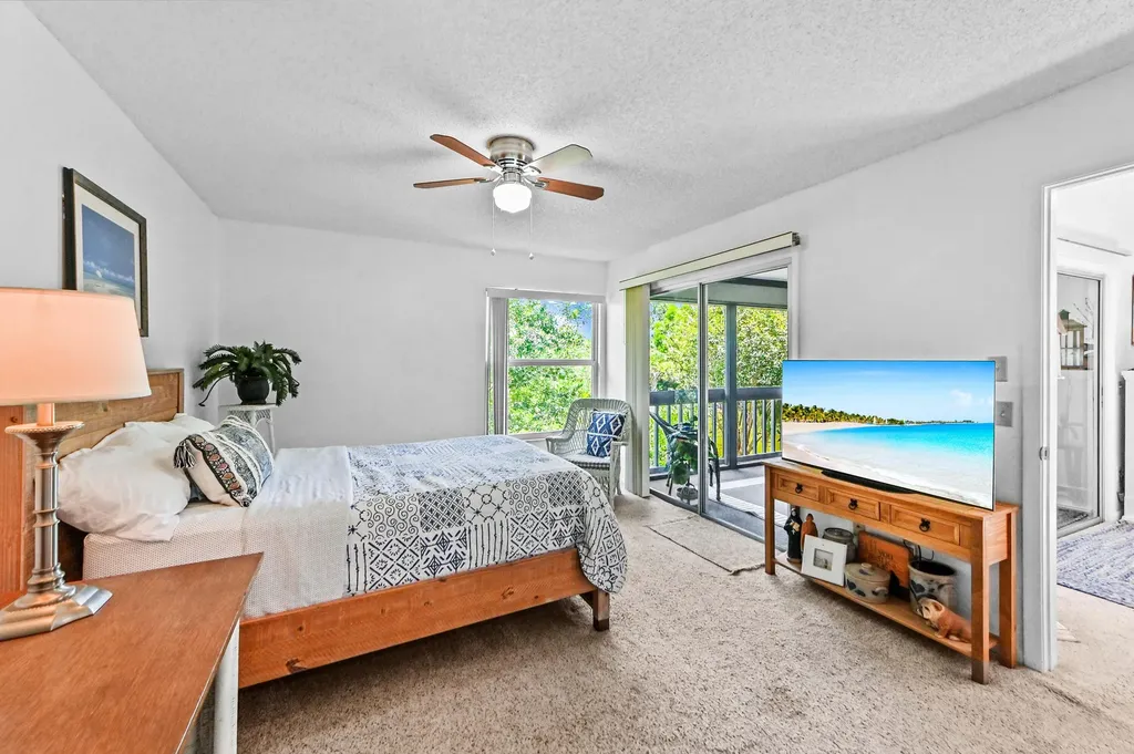 8259 SE Croft Circle Hobe Sound FL 33455