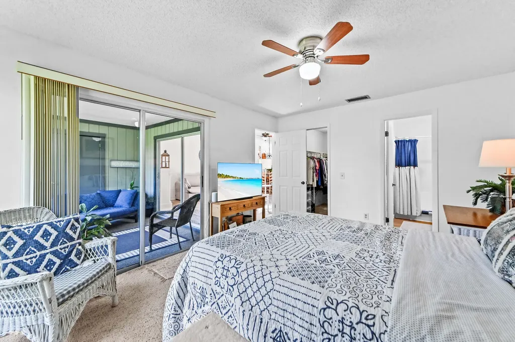 8259 SE Croft Circle Hobe Sound FL 33455