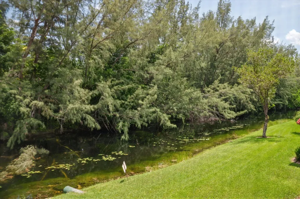 473 Lake Frances Drive West Palm Beach FL 33411