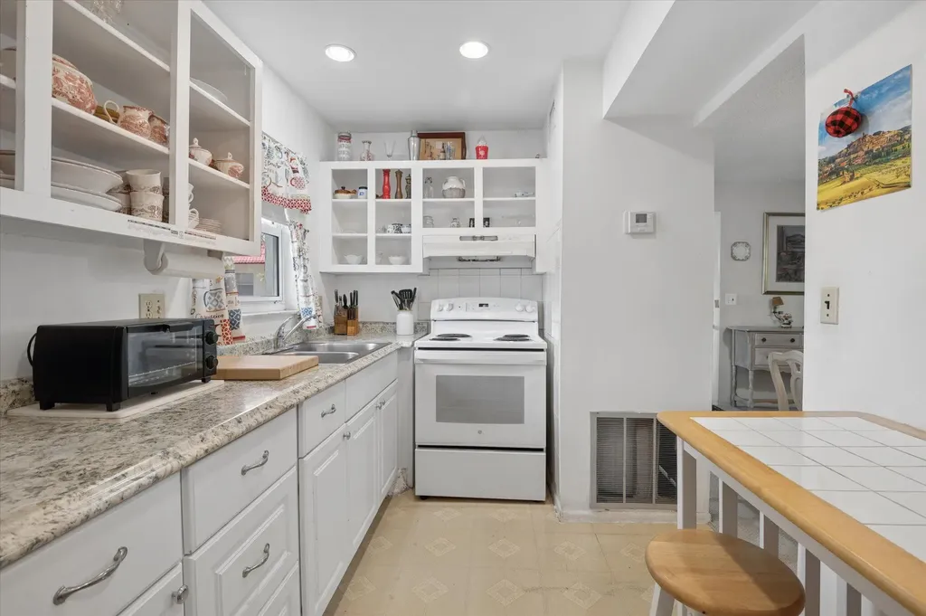 473 Lake Frances Drive West Palm Beach FL 33411