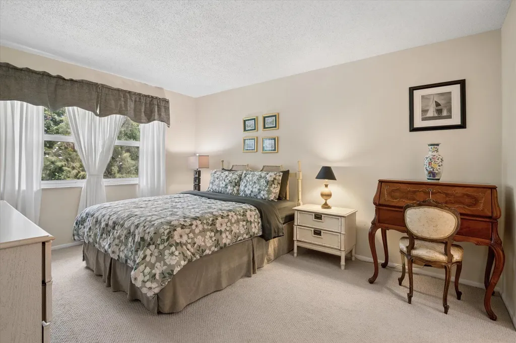 473 Lake Frances Drive West Palm Beach FL 33411