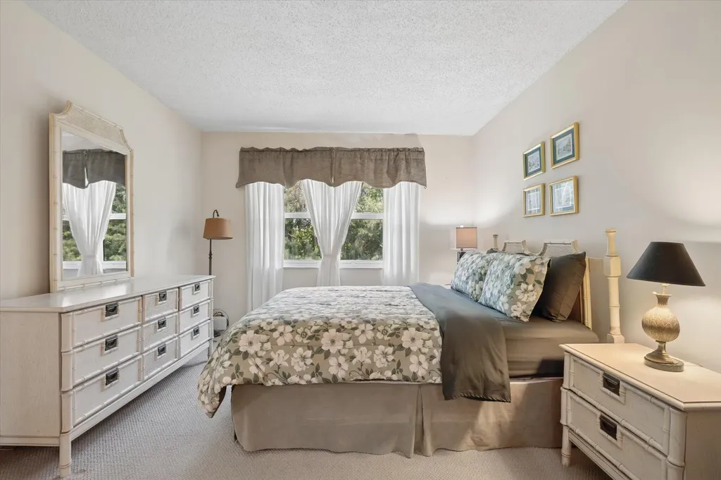 473 Lake Frances Drive West Palm Beach FL 33411