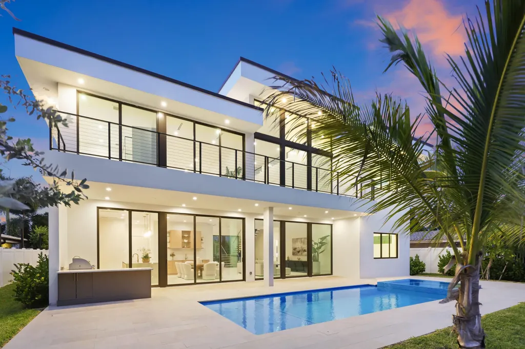 2612 NE 4th Street Pompano Beach FL 33062