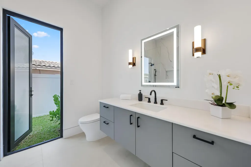 2612 NE 4th Street Pompano Beach FL 33062