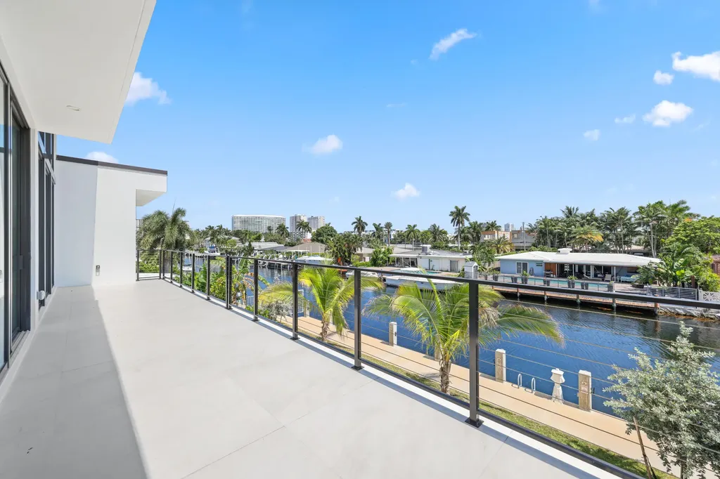 2612 NE 4th Street Pompano Beach FL 33062