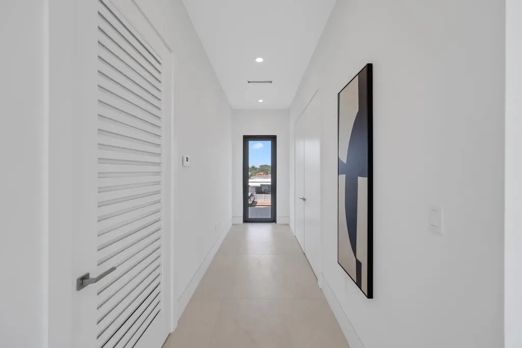 2612 NE 4th Street Pompano Beach FL 33062