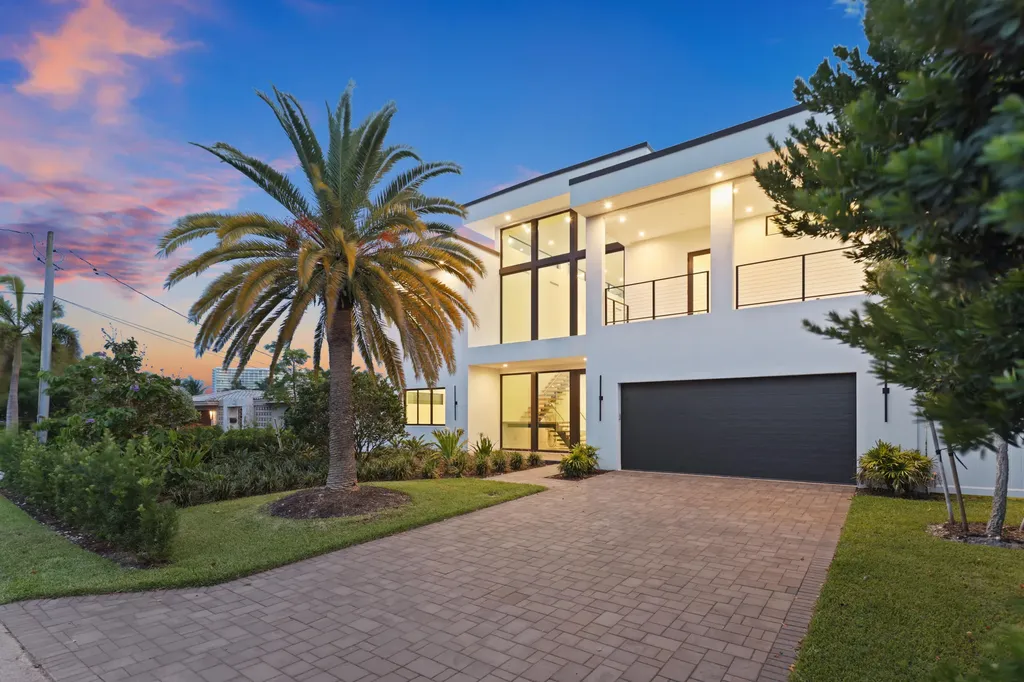 2612 NE 4th Street Pompano Beach FL 33062