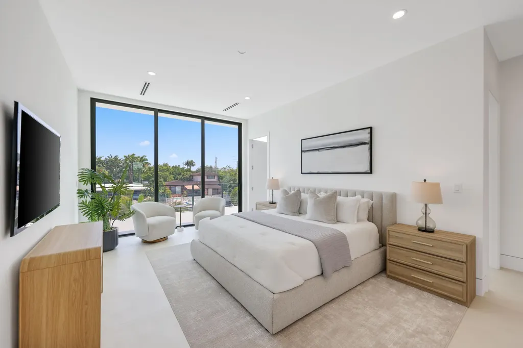 2612 NE 4th Street Pompano Beach FL 33062