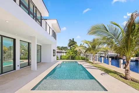 2612 NE 4th Street Pompano Beach FL 33062