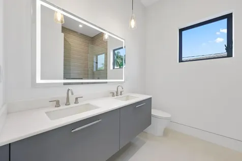 2612 NE 4th Street Pompano Beach FL 33062