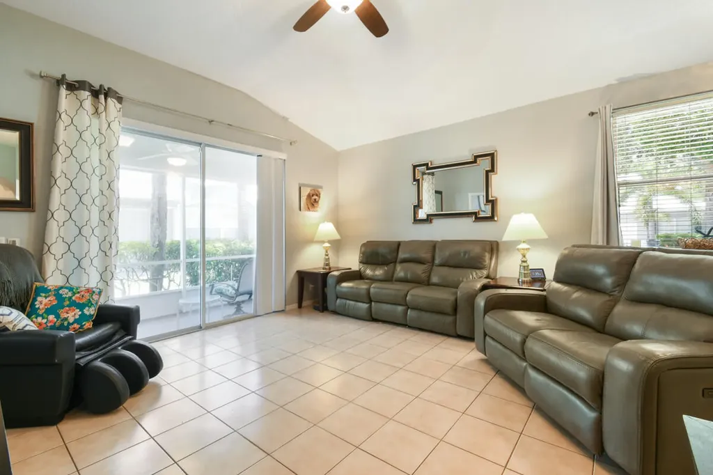 4952 Southard Street Lake Worth FL 33463