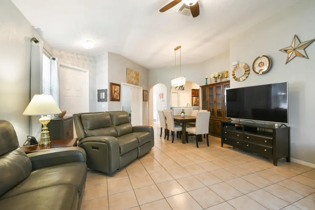 4952 Southard Street Lake Worth FL 33463