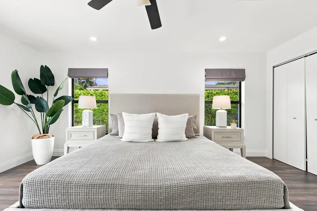1619 Bayview Drive Fort Lauderdale FL 33305