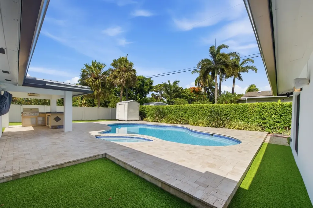 1619 Bayview Drive Fort Lauderdale FL 33305