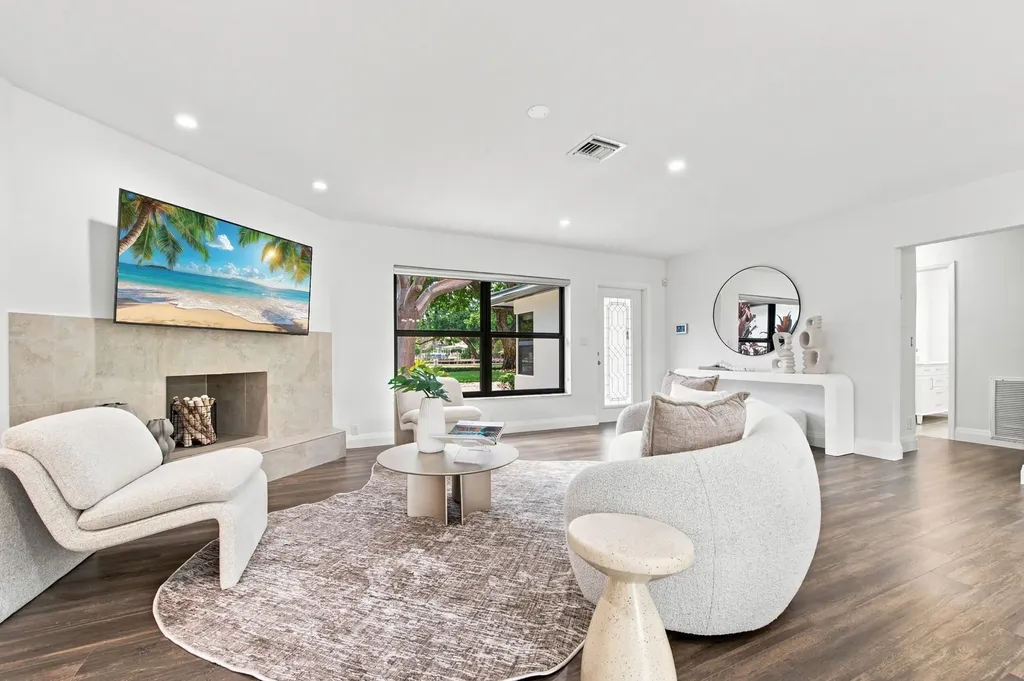 1619 Bayview Drive Fort Lauderdale FL 33305
