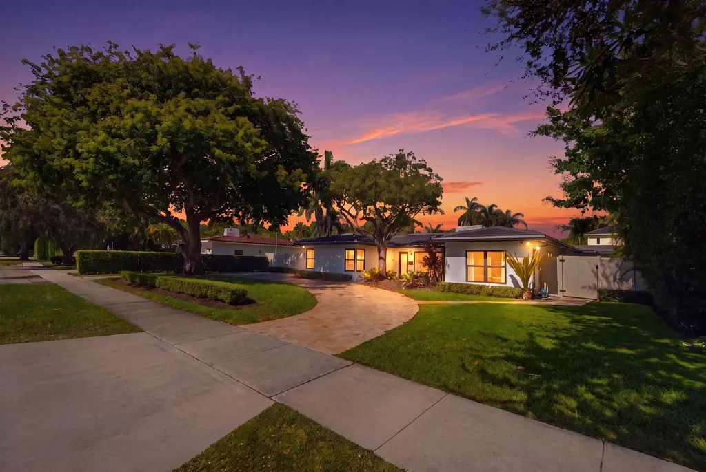 1619 Bayview Drive Fort Lauderdale FL 33305