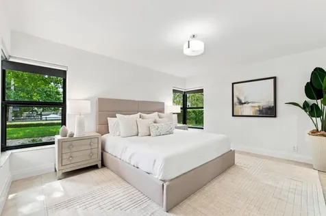 1619 Bayview Drive Fort Lauderdale FL 33305