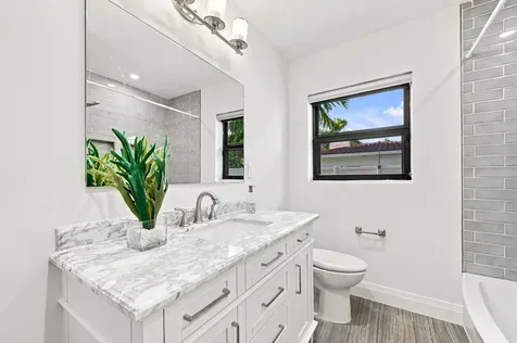 1619 Bayview Drive Fort Lauderdale FL 33305