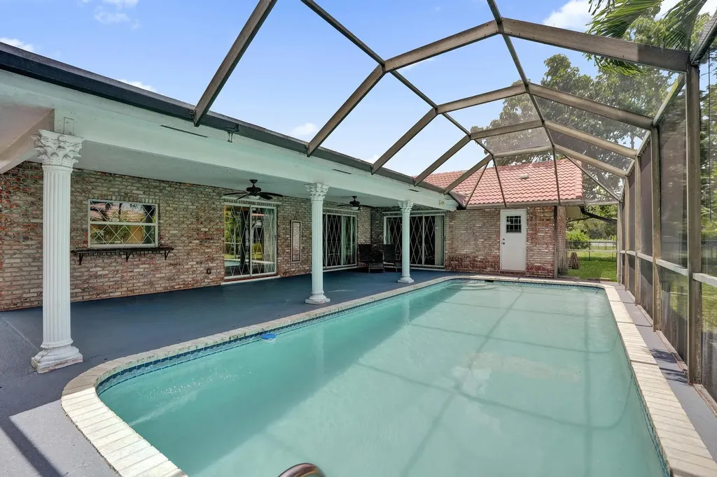 3145 NW 116th Avenue Coral Springs FL 33065