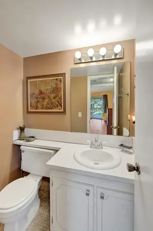 232 Farnham J Deerfield Beach FL 33442