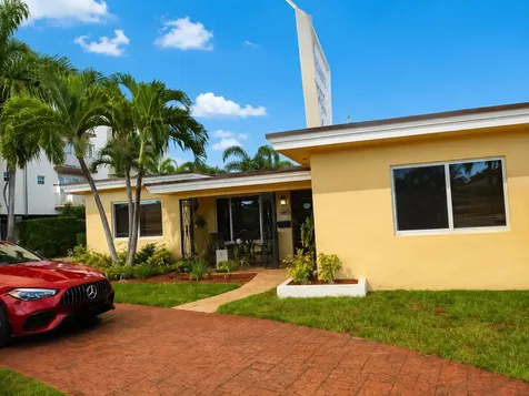 1743 Rodman Street Hollywood FL 33020