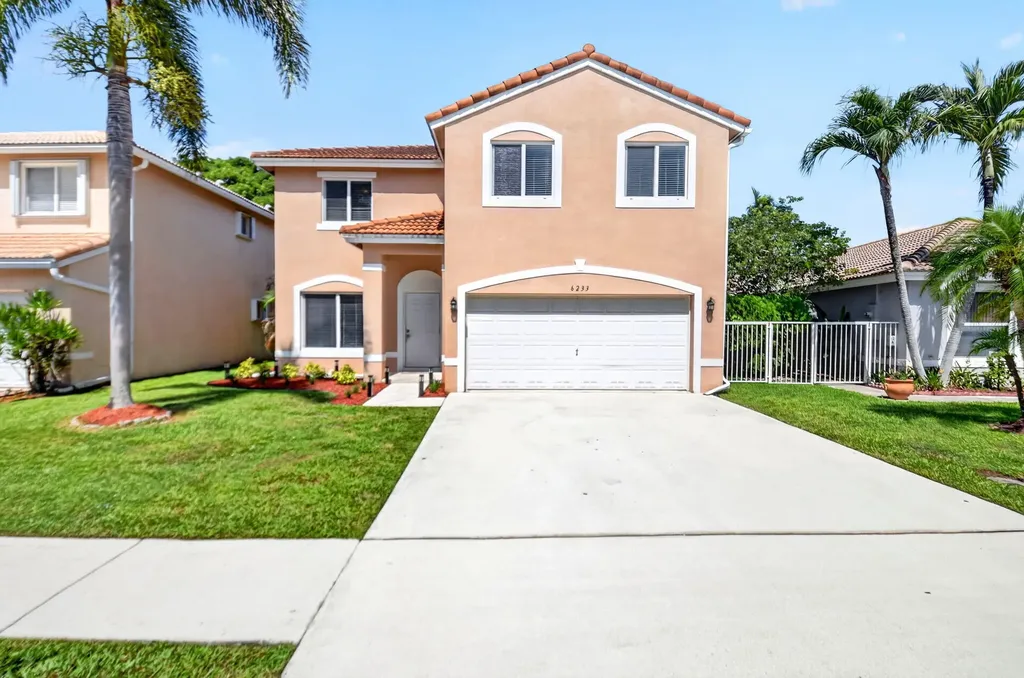 6233 Willoughby Circle Lake Worth FL 33463