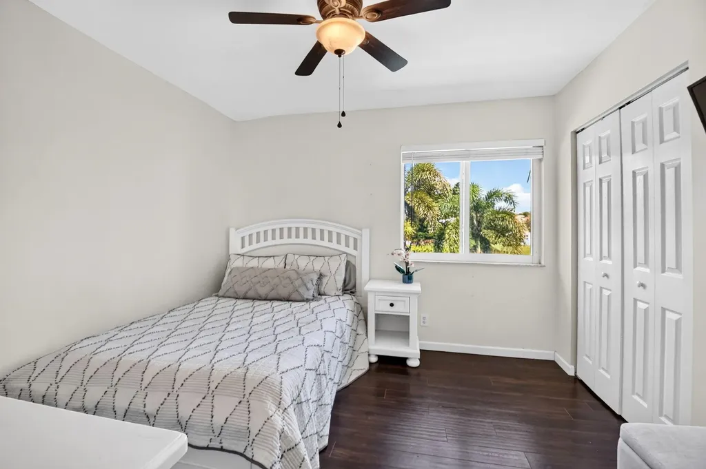 6233 Willoughby Circle Lake Worth FL 33463