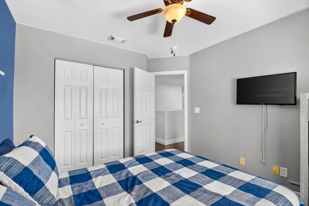 6233 Willoughby Circle Lake Worth FL 33463