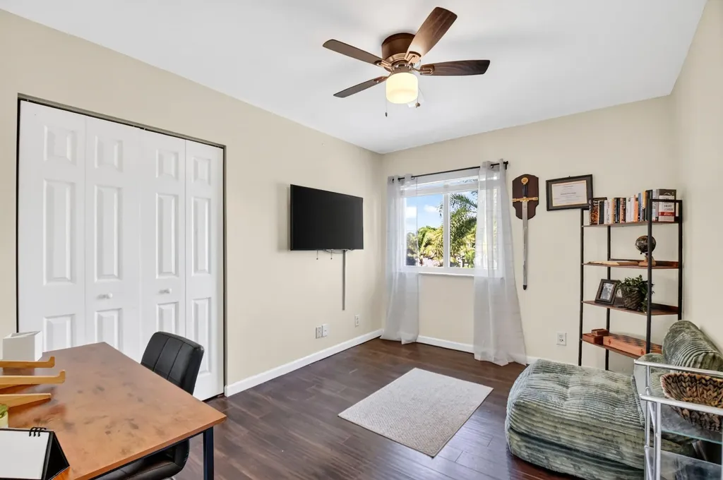 6233 Willoughby Circle Lake Worth FL 33463