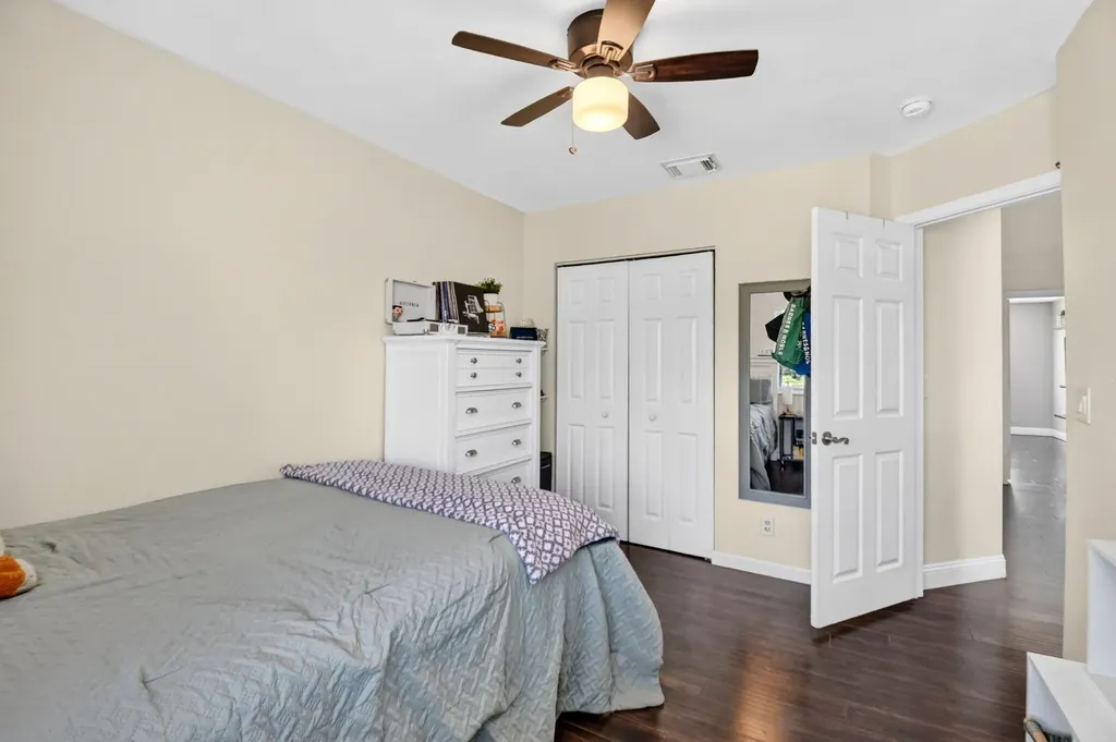 6233 Willoughby Circle Lake Worth FL 33463