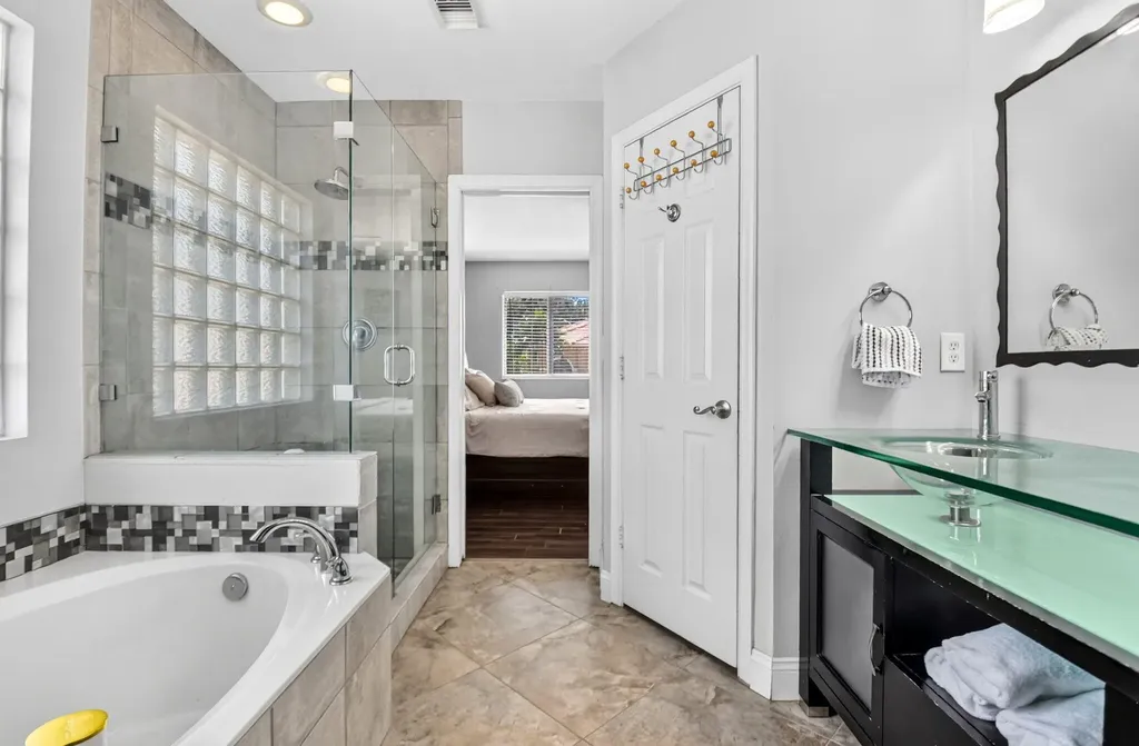 6233 Willoughby Circle Lake Worth FL 33463